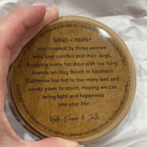 NWOT.  Sand + Paws, 12 oz., 2-wick jar candle with lid. - Picture 9 of 9